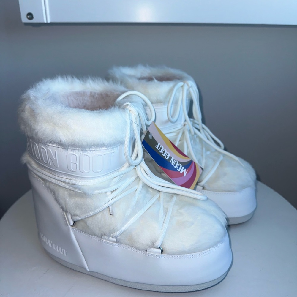 Moon Boot White Faux Fur Lace-Up Snow Boots
